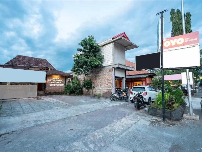 Oyo 2380 Alea Guesthouse Muntilan Luaran gambar