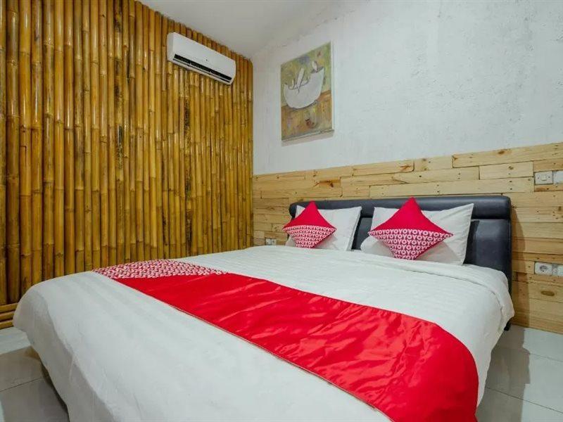 Oyo 2380 Alea Guesthouse Muntilan Luaran gambar