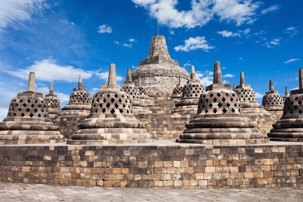 Oyo 2380 Alea Guesthouse Muntilan Luaran gambar