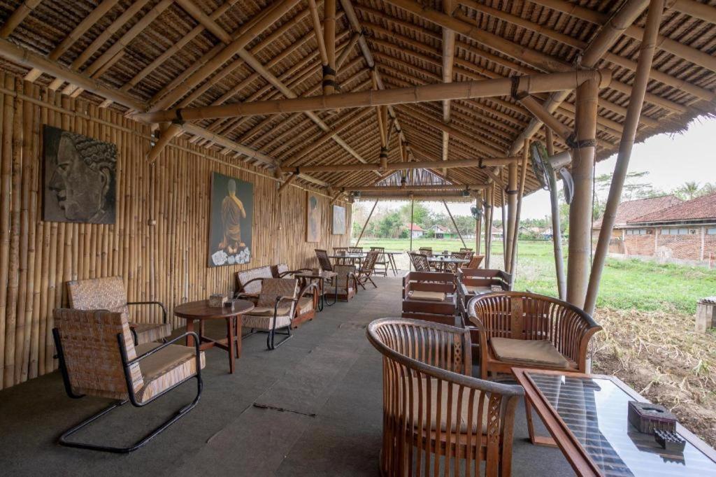 Oyo 2380 Alea Guesthouse Muntilan Luaran gambar