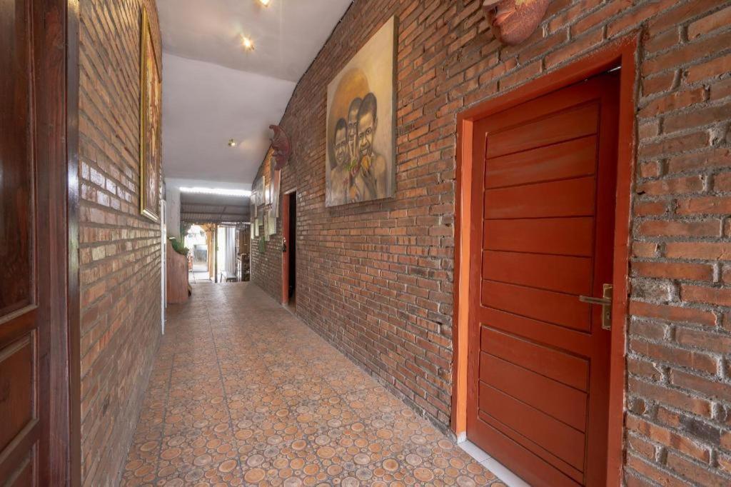 Oyo 2380 Alea Guesthouse Muntilan Luaran gambar