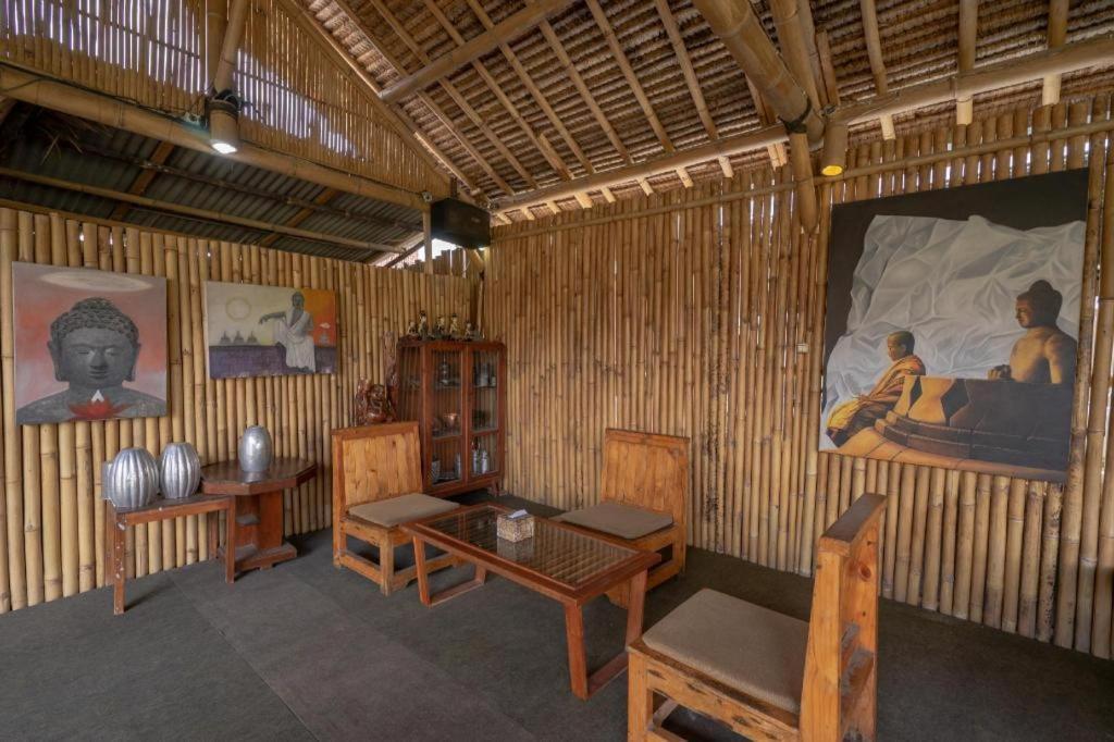 Oyo 2380 Alea Guesthouse Muntilan Luaran gambar