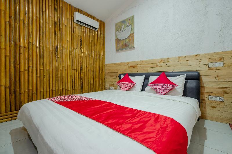 Oyo 2380 Alea Guesthouse Muntilan Luaran gambar