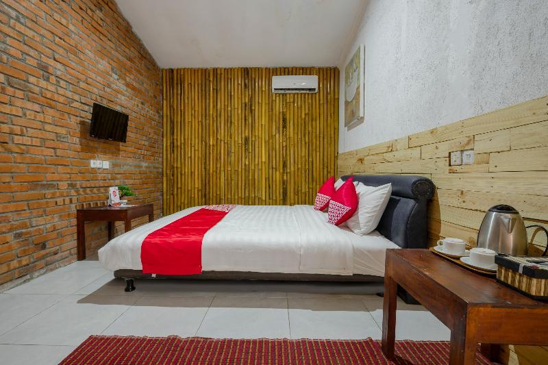 Oyo 2380 Alea Guesthouse Muntilan Luaran gambar