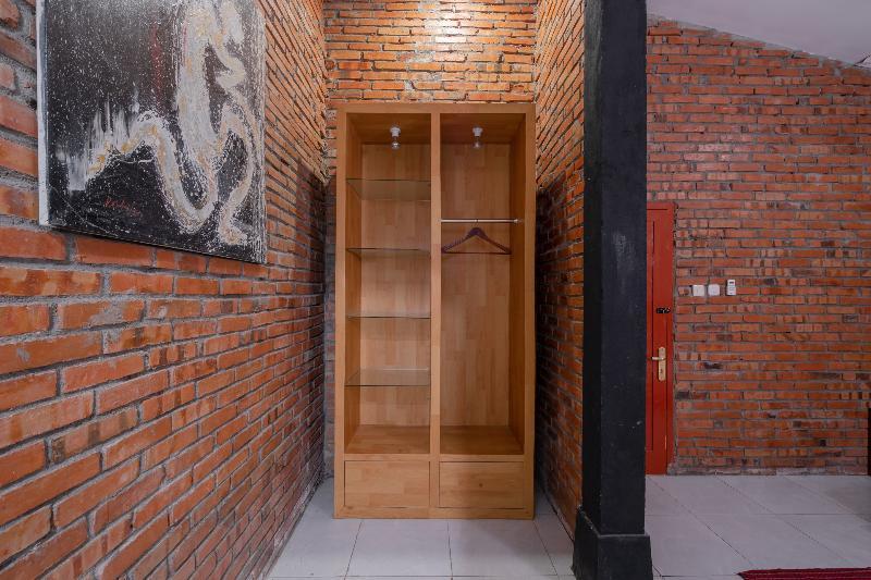 Oyo 2380 Alea Guesthouse Muntilan Luaran gambar