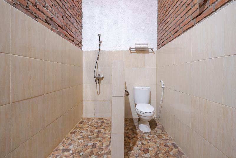Oyo 2380 Alea Guesthouse Muntilan Luaran gambar