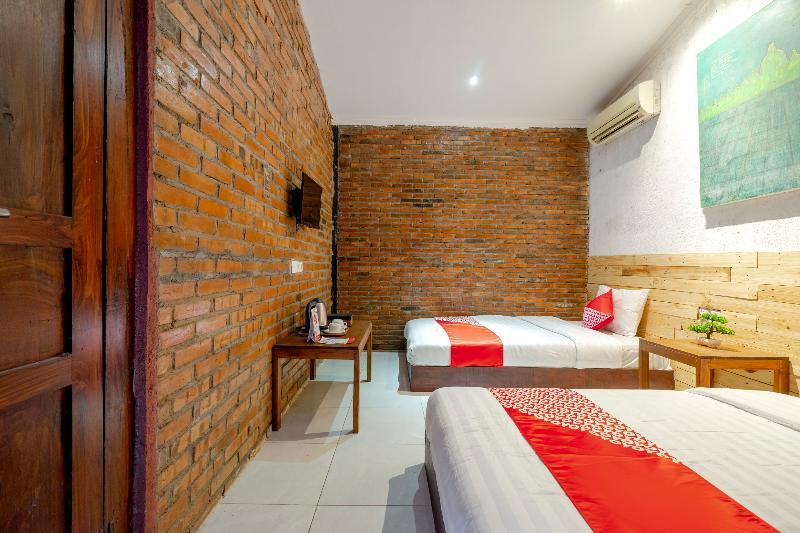 Oyo 2380 Alea Guesthouse Muntilan Luaran gambar